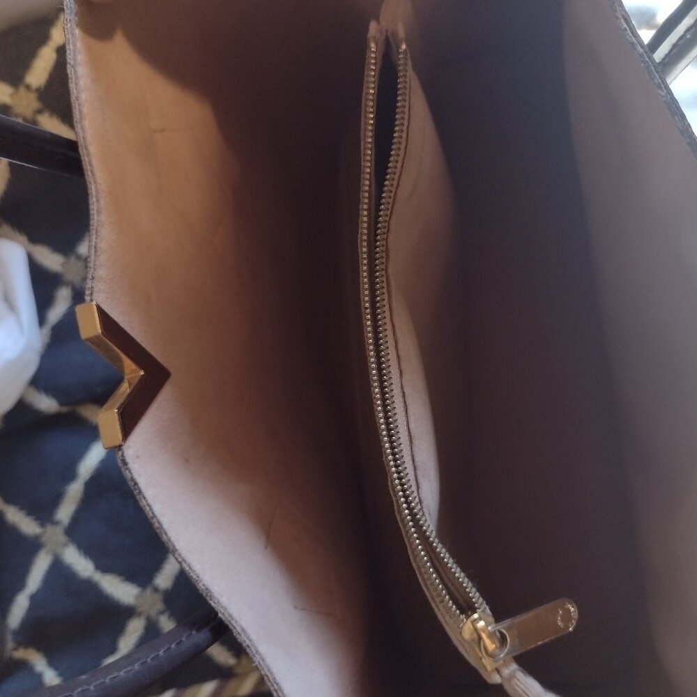 Stunning Louis Vuitton Kensington RARE ๐น - Picture 8 of 16